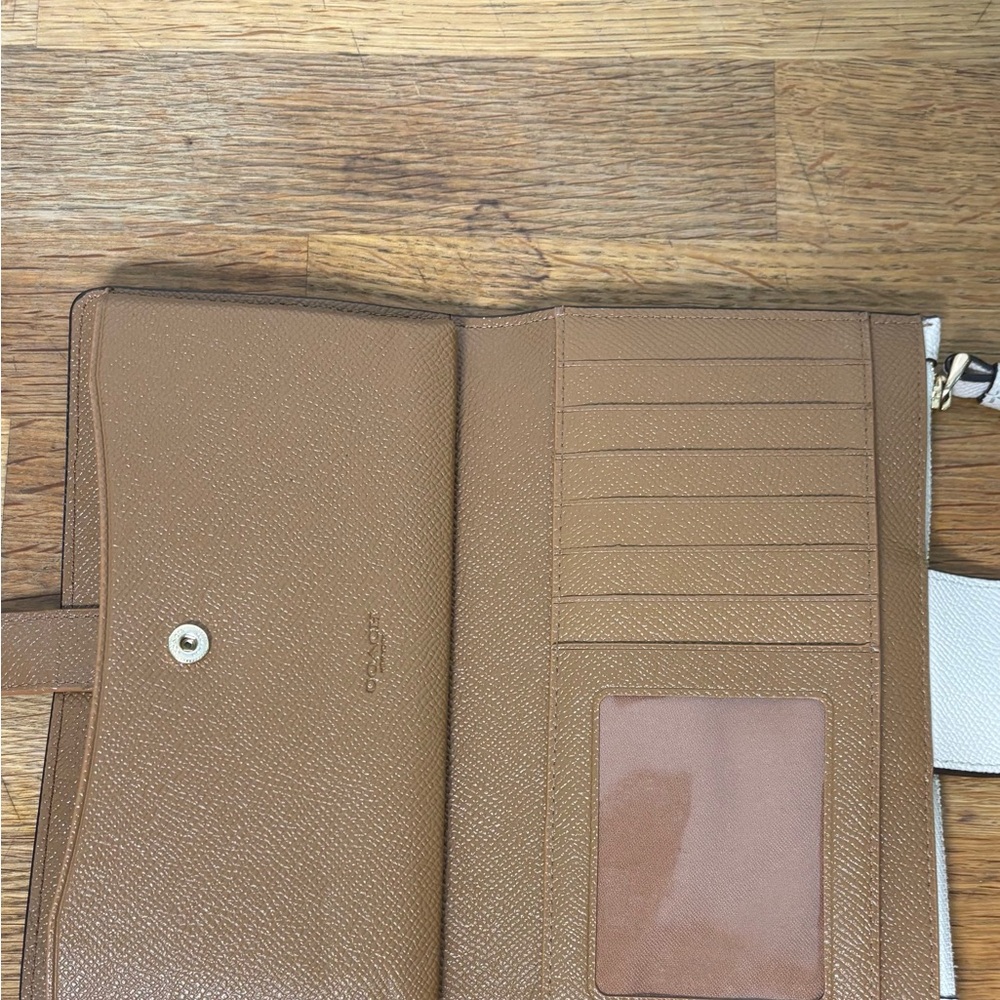 Coach Cream Wristlet with Gold Logo - Picture 2 of 3